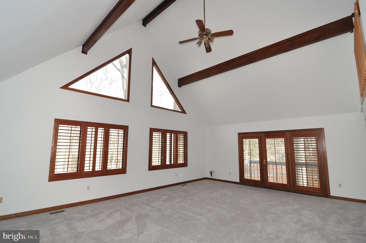 Great Falls, Virginia, 22066, United States, 4 Bedrooms Bedrooms, ,4 BathroomsBathrooms,Residential,Active,1936627
