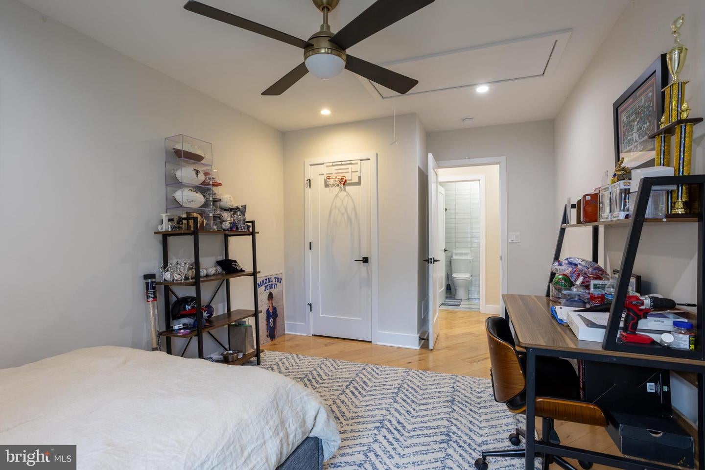 Pikesville, Maryland, 21208, United States, 6 Bedrooms Bedrooms, ,5 BathroomsBathrooms,Residential,Active,2010580