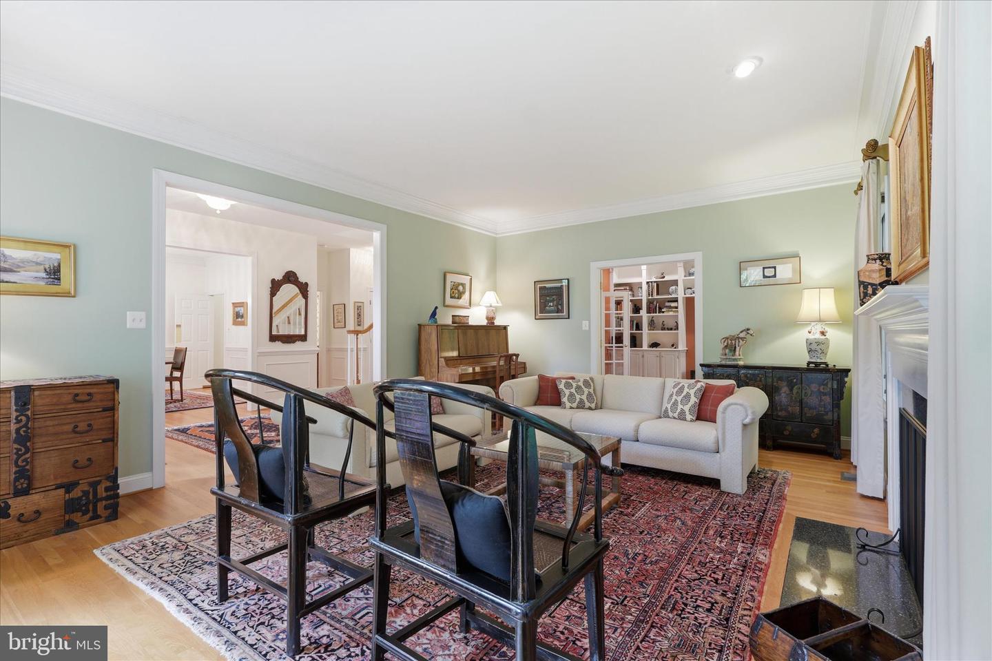 Oakton, Virginia, 22124, United States, 5 Bedrooms Bedrooms, ,5 BathroomsBathrooms,Residential,Pending,2045766
