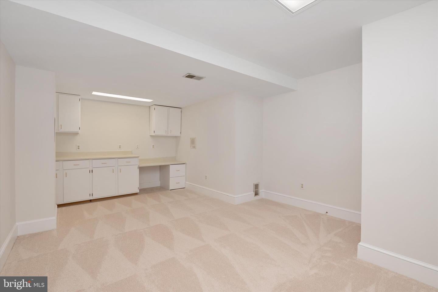 Rockville, Maryland, 20852, United States, 4 Bedrooms Bedrooms, ,4 BathroomsBathrooms,Residential,Active,2045026