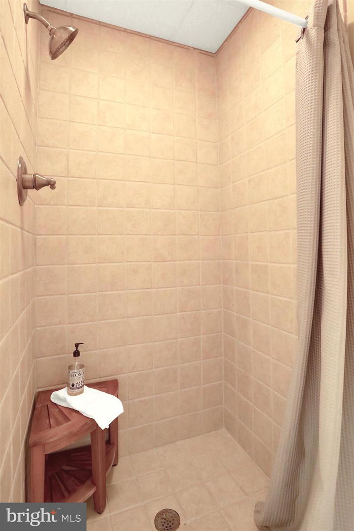Mechanicsburg, Pennsylvania, 17050, United States, 4 Bedrooms Bedrooms, ,6 BathroomsBathrooms,Residential,Active,1941336