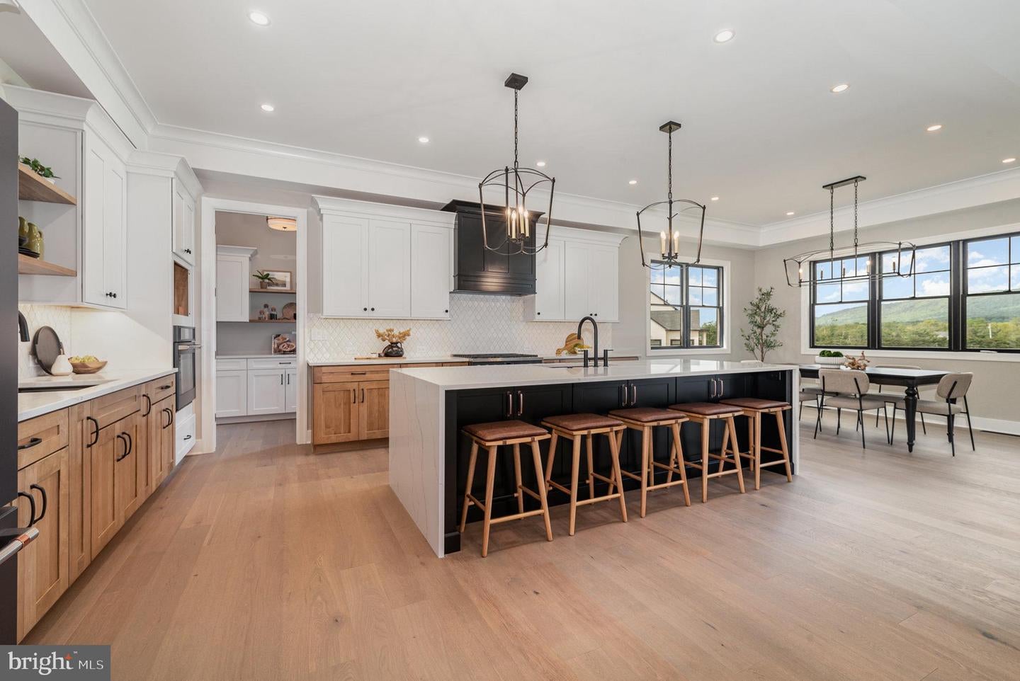 Mechanicsburg, Pennsylvania, 17050, United States, ,6 BathroomsBathrooms,Residential,Active,1704719