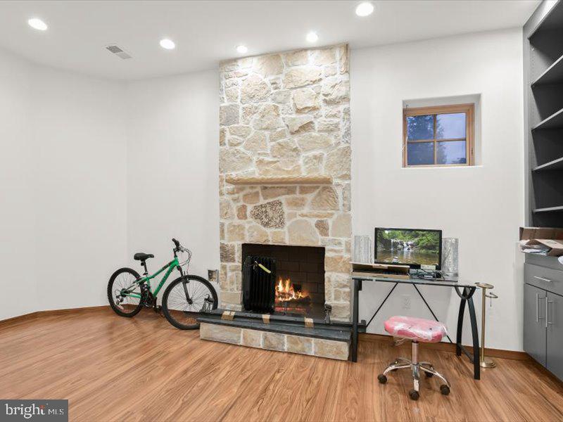 Potomac, Maryland, 20854, United States, 6 Bedrooms Bedrooms, ,7 BathroomsBathrooms,Residential,Active,1927645