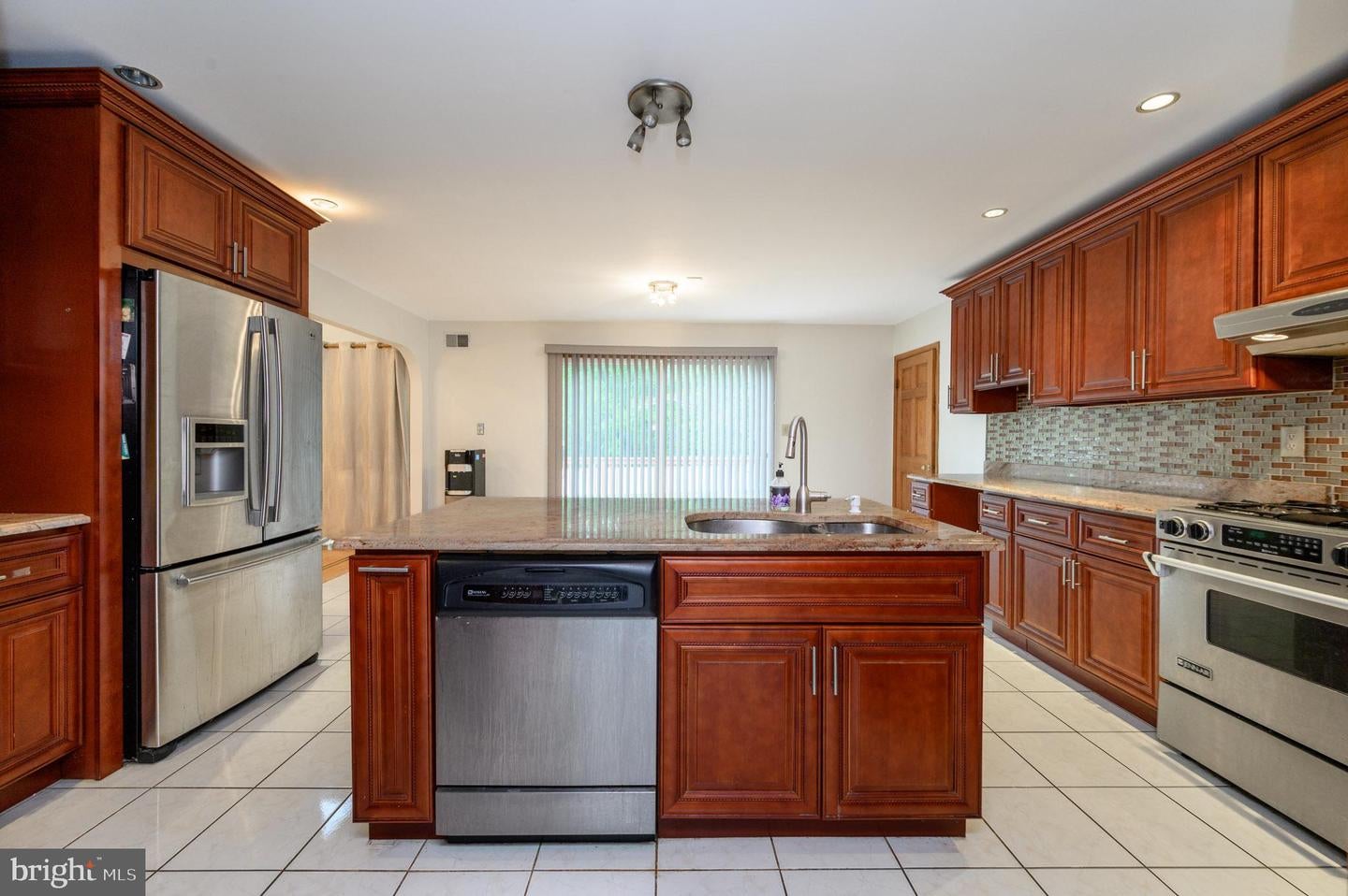 Monmouth Junction, New Jersey, 08852, United States, 5 Bedrooms Bedrooms, ,6 BathroomsBathrooms,Residential,Active,2044533