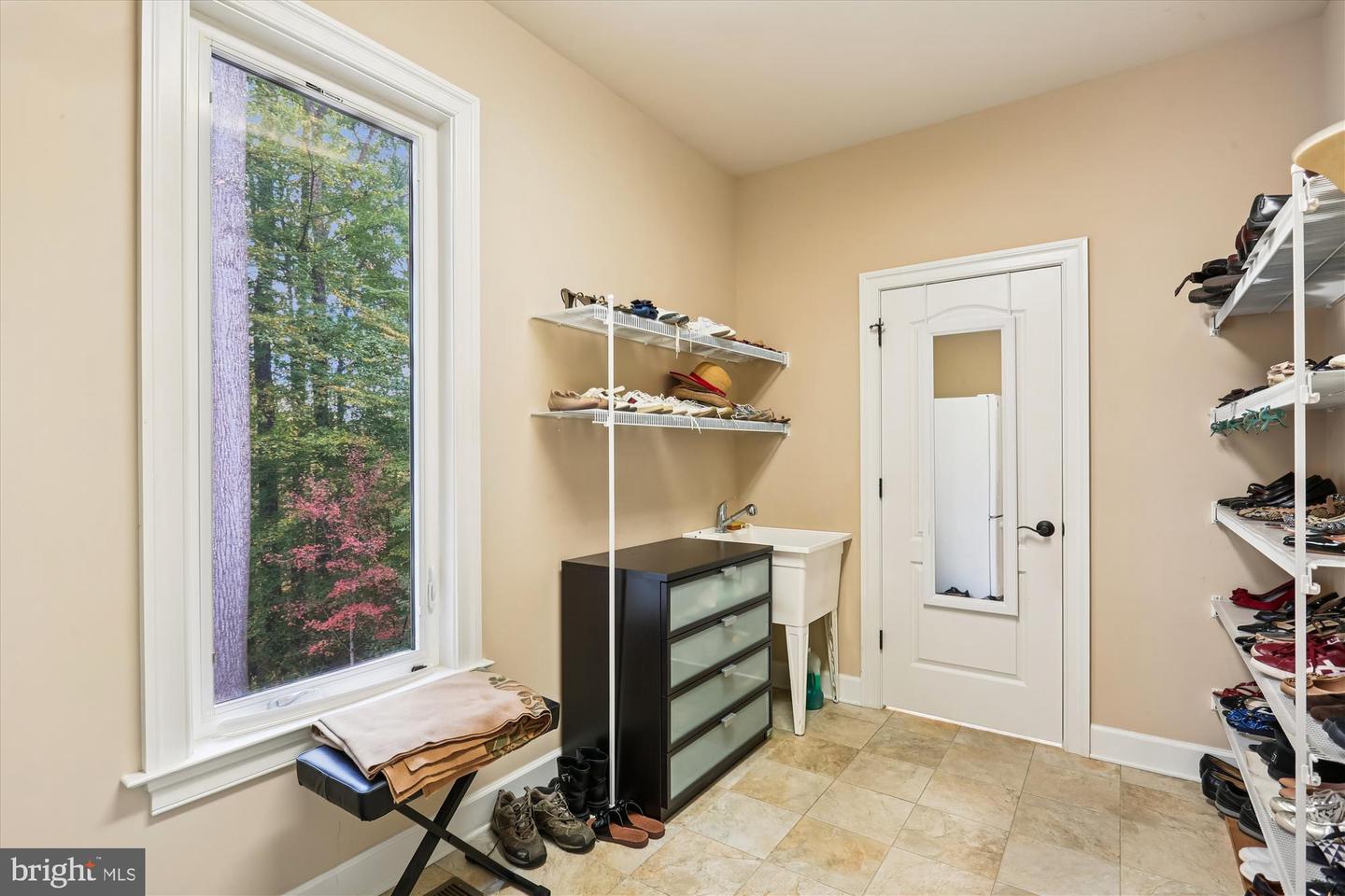 Olney, Maryland, 20832, United States, 4 Bedrooms Bedrooms, ,3 BathroomsBathrooms,Residential,Active,1969632