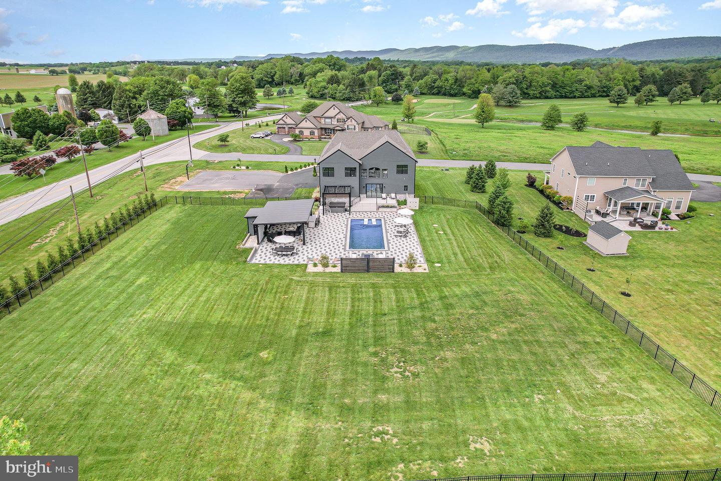Mechanicsburg, Pennsylvania, 17050, United States, 5 Bedrooms Bedrooms, ,6 BathroomsBathrooms,Residential,Active,1905048