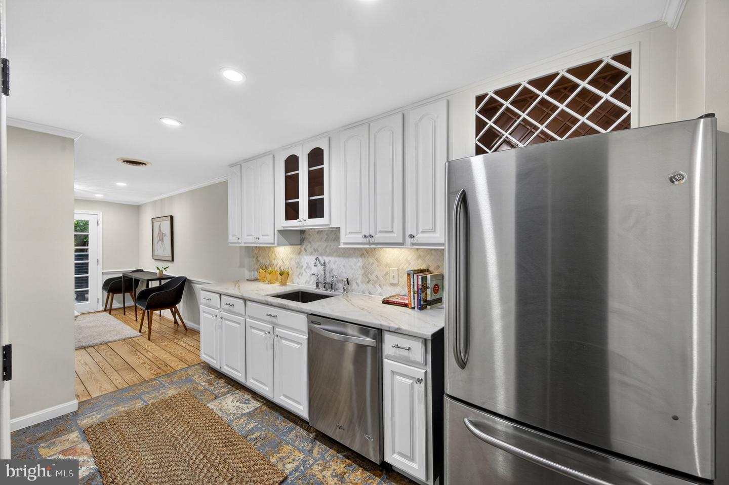Alexandria, Virginia, 22314, United States, 3 Bedrooms Bedrooms, ,3 BathroomsBathrooms,Residential,Active,2044570