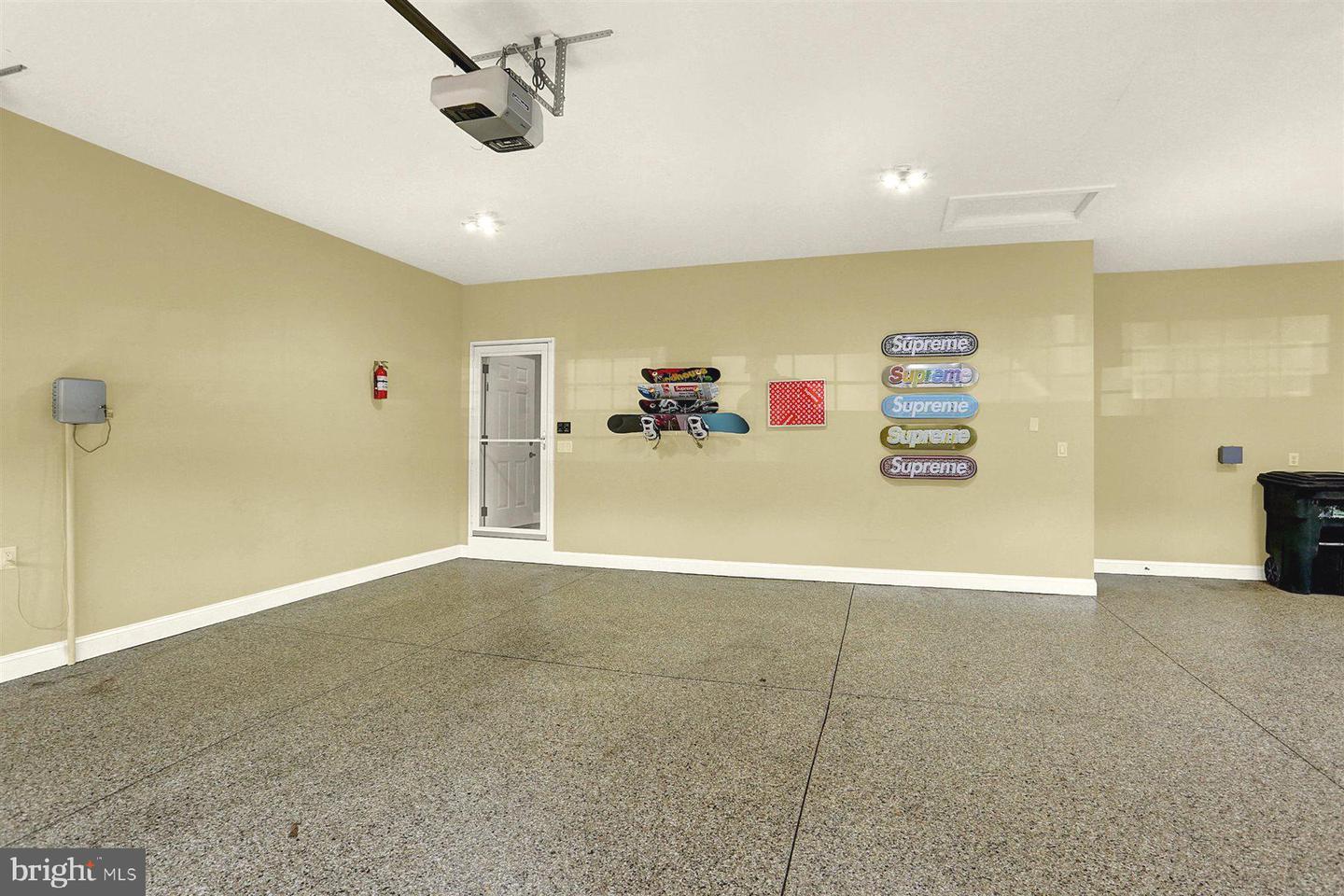 Mechanicsburg, Pennsylvania, 17050, United States, 4 Bedrooms Bedrooms, ,6 BathroomsBathrooms,Residential,Active,1941336