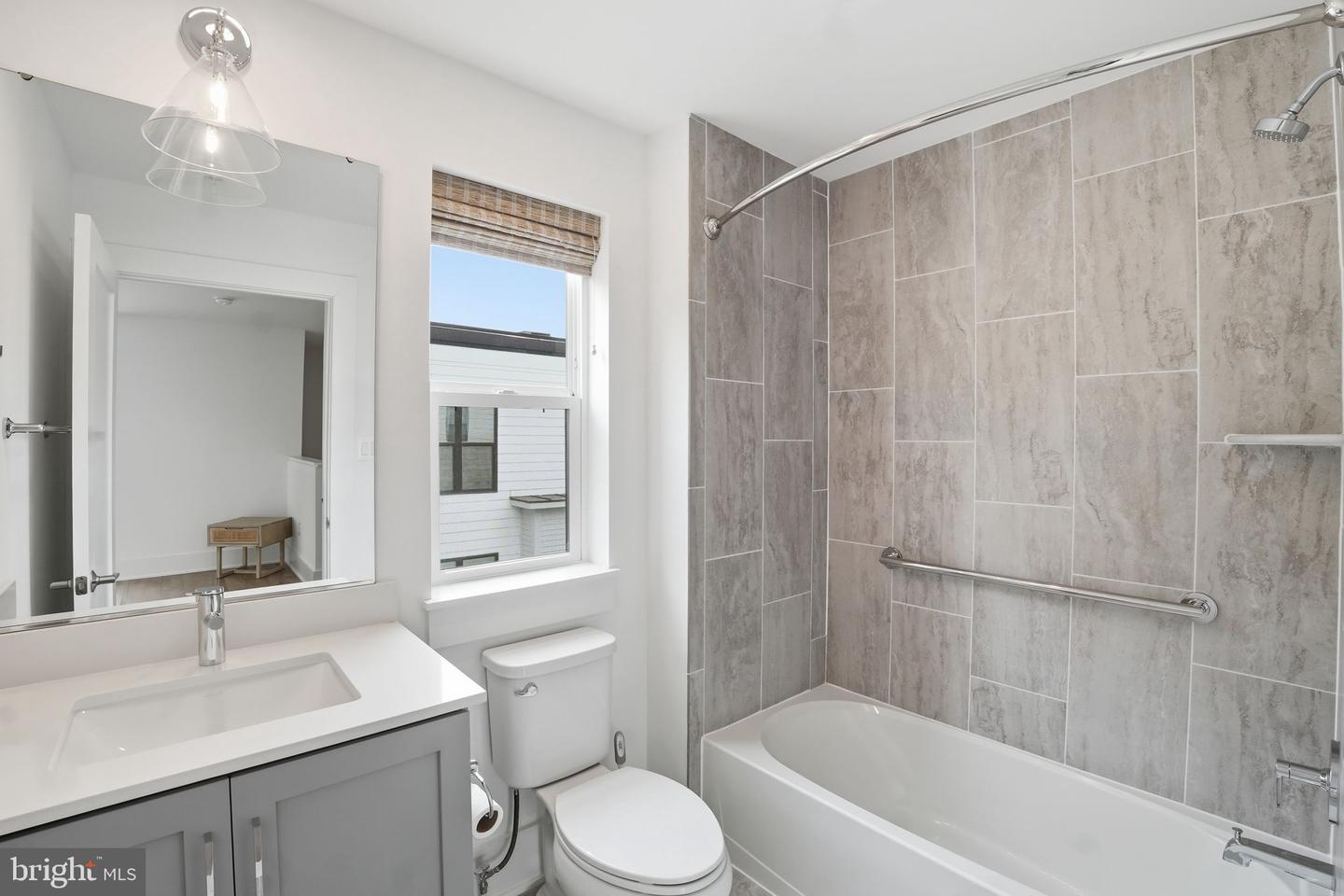 Potomac, Maryland, 20854, United States, 3 Bedrooms Bedrooms, ,5 BathroomsBathrooms,Residential,Active,2044555