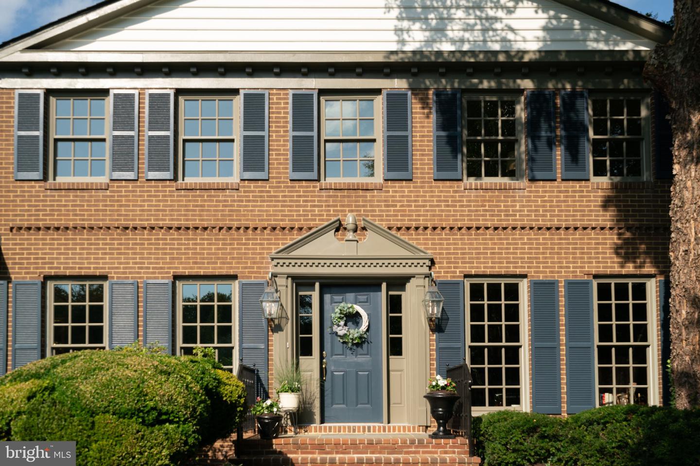 Mclean, Virginia, 22102, United States, 4 Bedrooms Bedrooms, ,3 BathroomsBathrooms,Residential,Pending,1929414