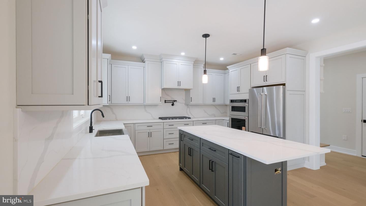 Doylestown, Pennsylvania, 18902, United States, 4 Bedrooms Bedrooms, ,5 BathroomsBathrooms,Residential,Active,1702887