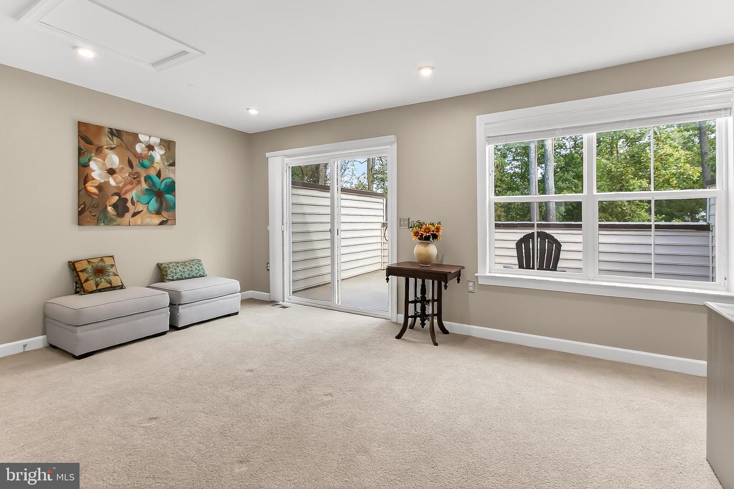 Fairfax, Virginia, 22033, United States, 4 Bedrooms Bedrooms, ,5 BathroomsBathrooms,Residential,Active,1992238