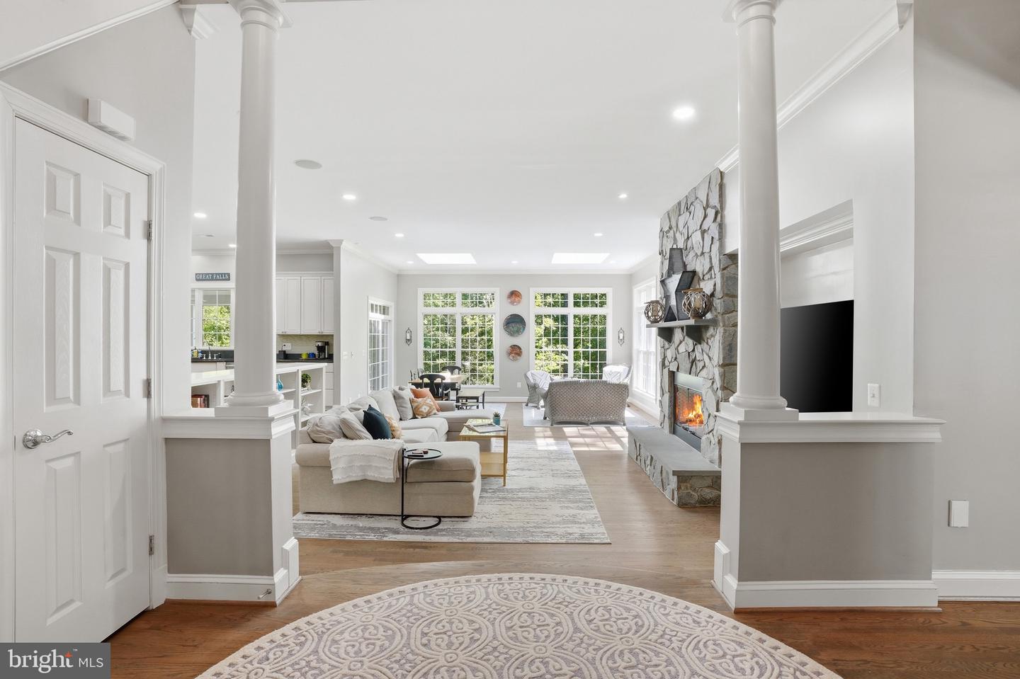 Great Falls, Virginia, 22066, United States, 5 Bedrooms Bedrooms, ,7 BathroomsBathrooms,Residential,Active,2044999