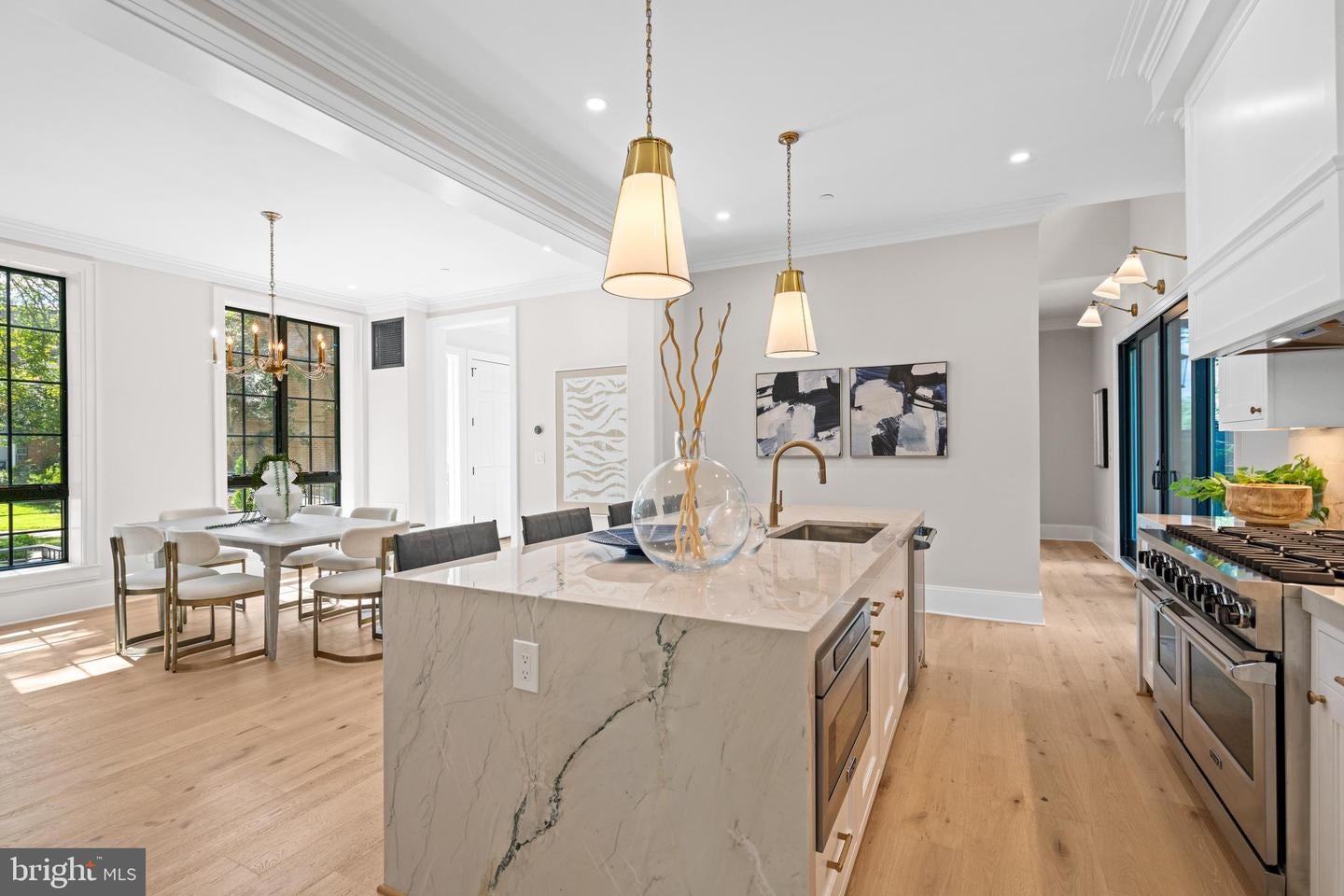 Washington, District Of Columbia, 20016, United States, 6 Bedrooms Bedrooms, ,8 BathroomsBathrooms,Residential,Active,1934802
