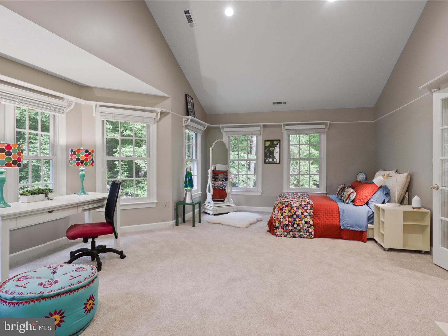 Fairfax Station, Virginia, 22039, United States, 5 Bedrooms Bedrooms, ,5 BathroomsBathrooms,Residential,Active,1943756