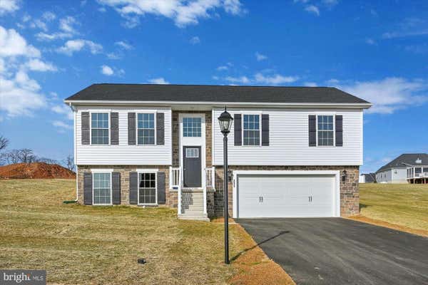 117 STONEWICKE DR, HANOVER, PA 17331 - Image 1