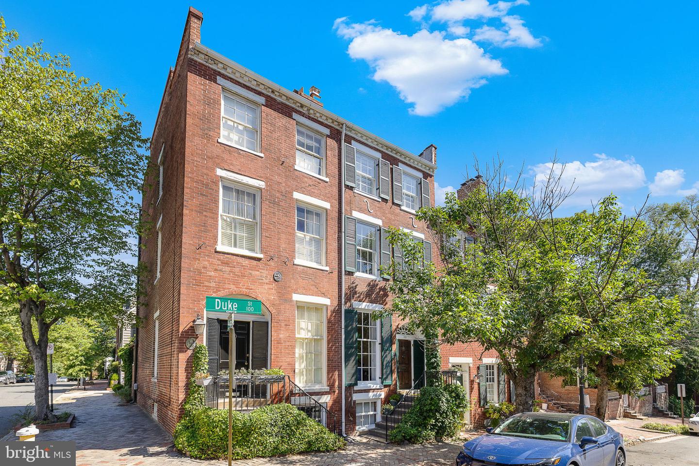 Alexandria, Virginia, 22314, United States, 3 Bedrooms Bedrooms, ,3 BathroomsBathrooms,Residential,Active,1927676