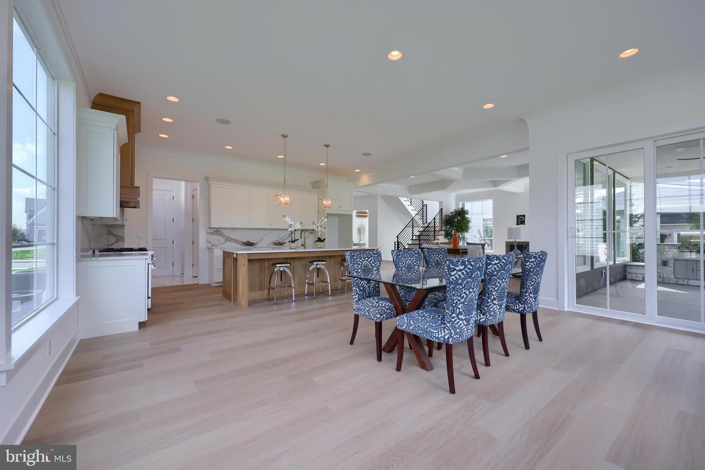 East Petersburg, Pennsylvania, 17520, United States, 4 Bedrooms Bedrooms, ,5 BathroomsBathrooms,Residential,Active,1702111