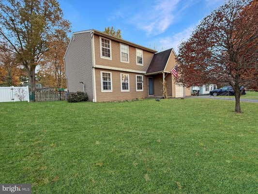 324 PHEASANT RUN DR, DOYLESTOWN, PA 18901, photo 3 of 32