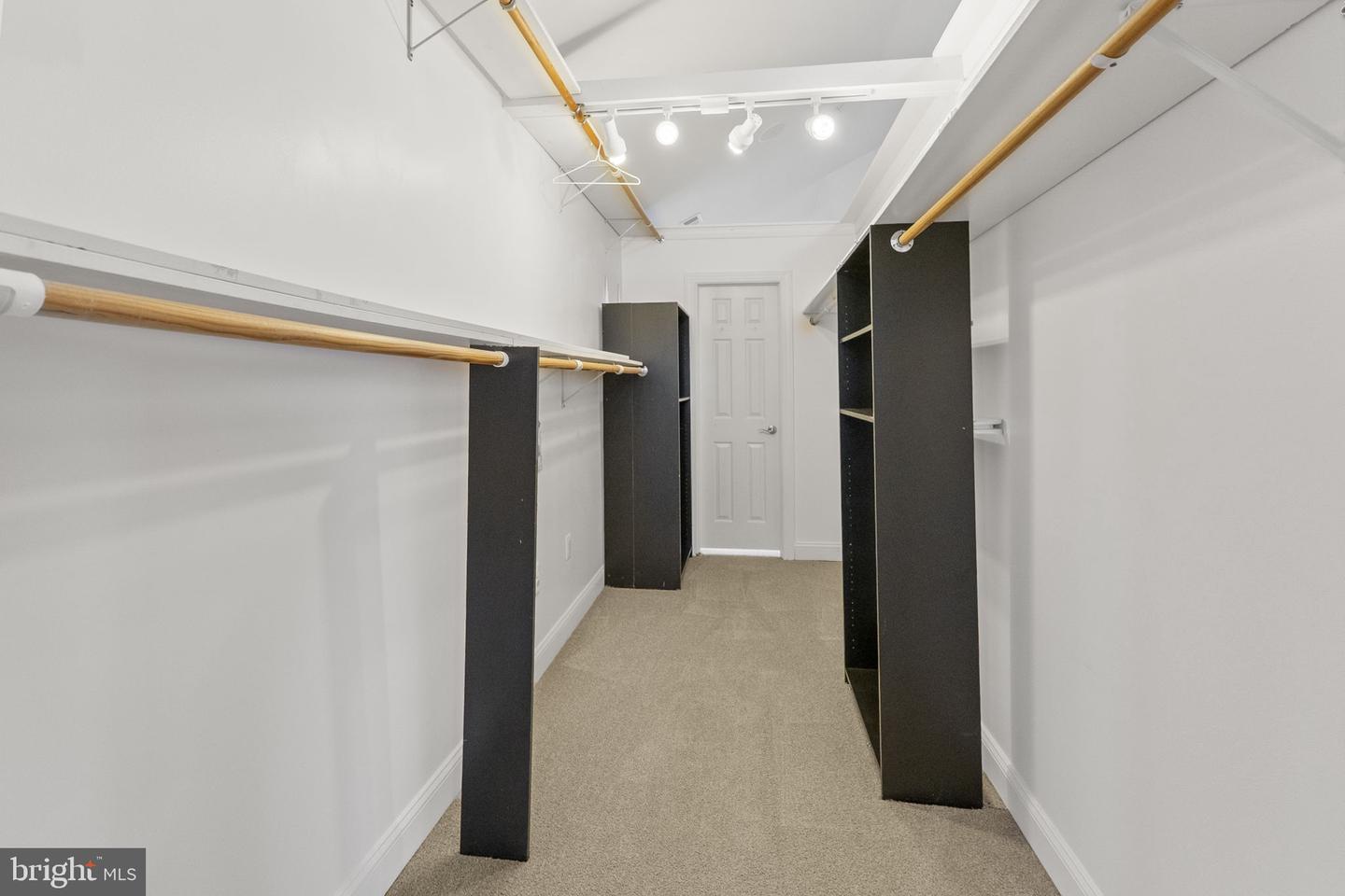 Clarksburg, Maryland, 20871, United States, 5 Bedrooms Bedrooms, ,5 BathroomsBathrooms,Residential,Active,2001354