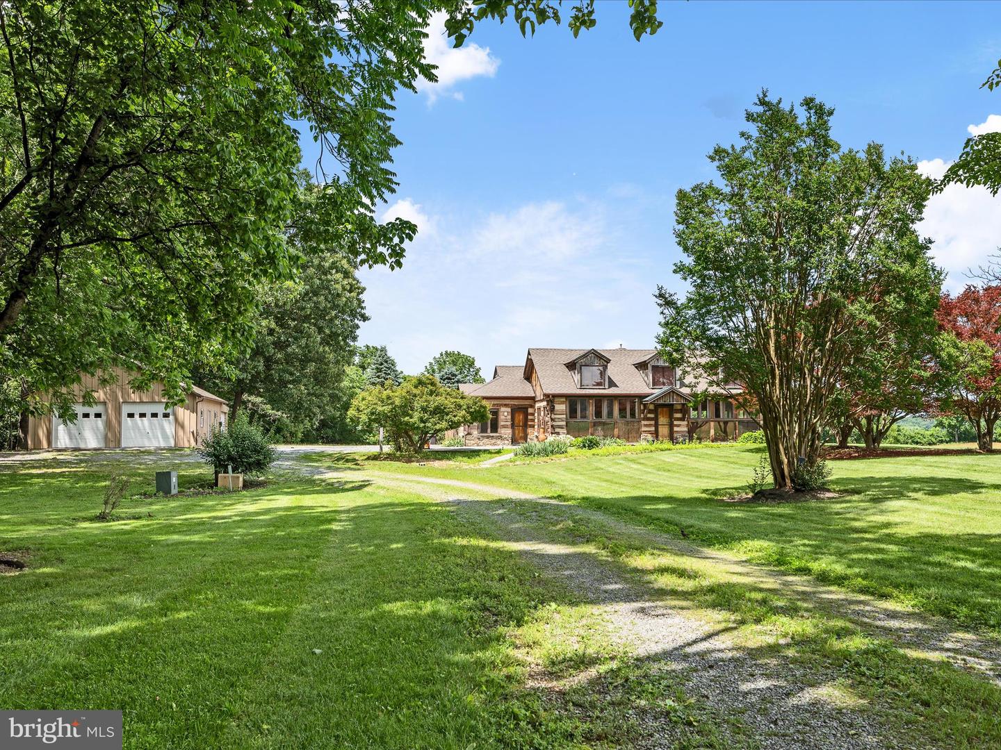 Berryville, Virginia, 22611, United States, 4 Bedrooms Bedrooms, ,3 BathroomsBathrooms,Residential,Active,1884871