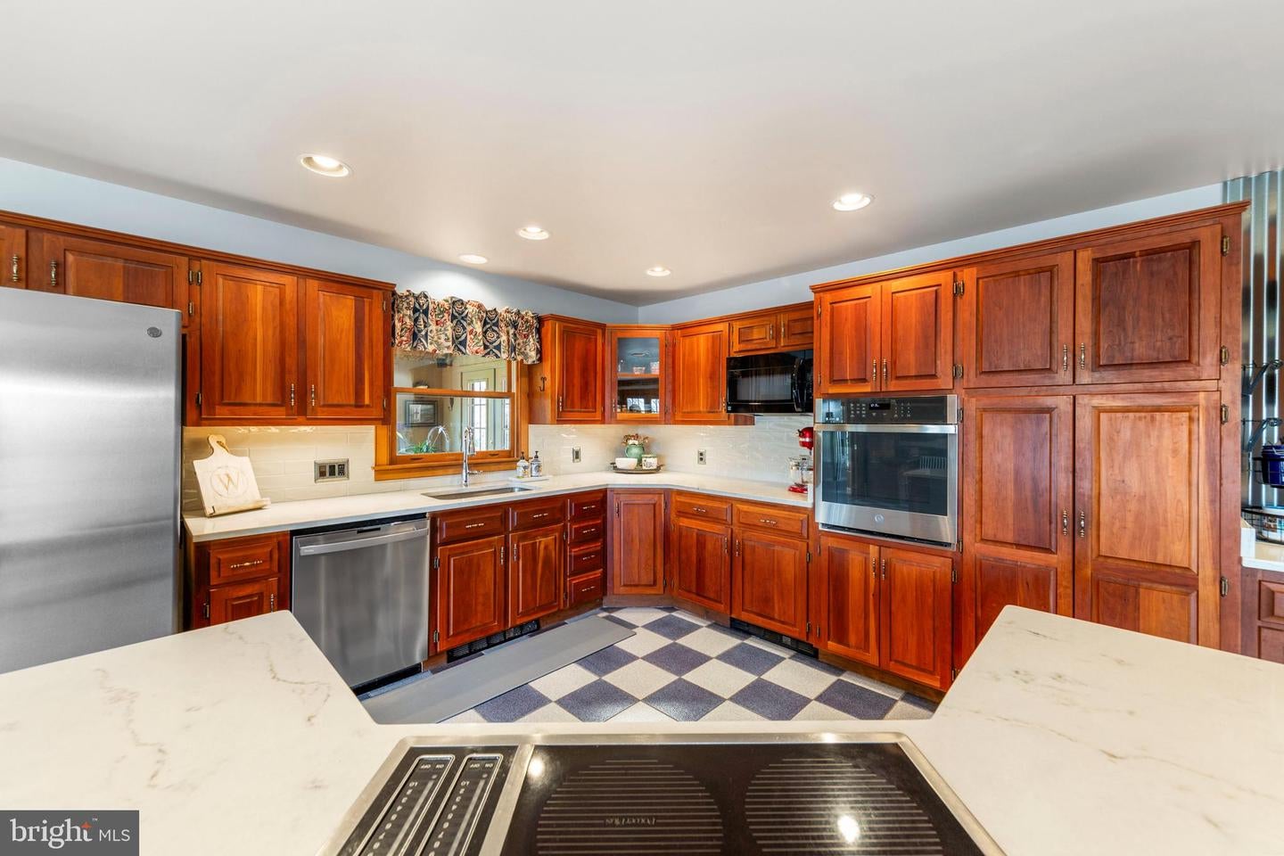 Winchester, Virginia, 22602, United States, 4 Bedrooms Bedrooms, ,4 BathroomsBathrooms,Residential,Active,2041509