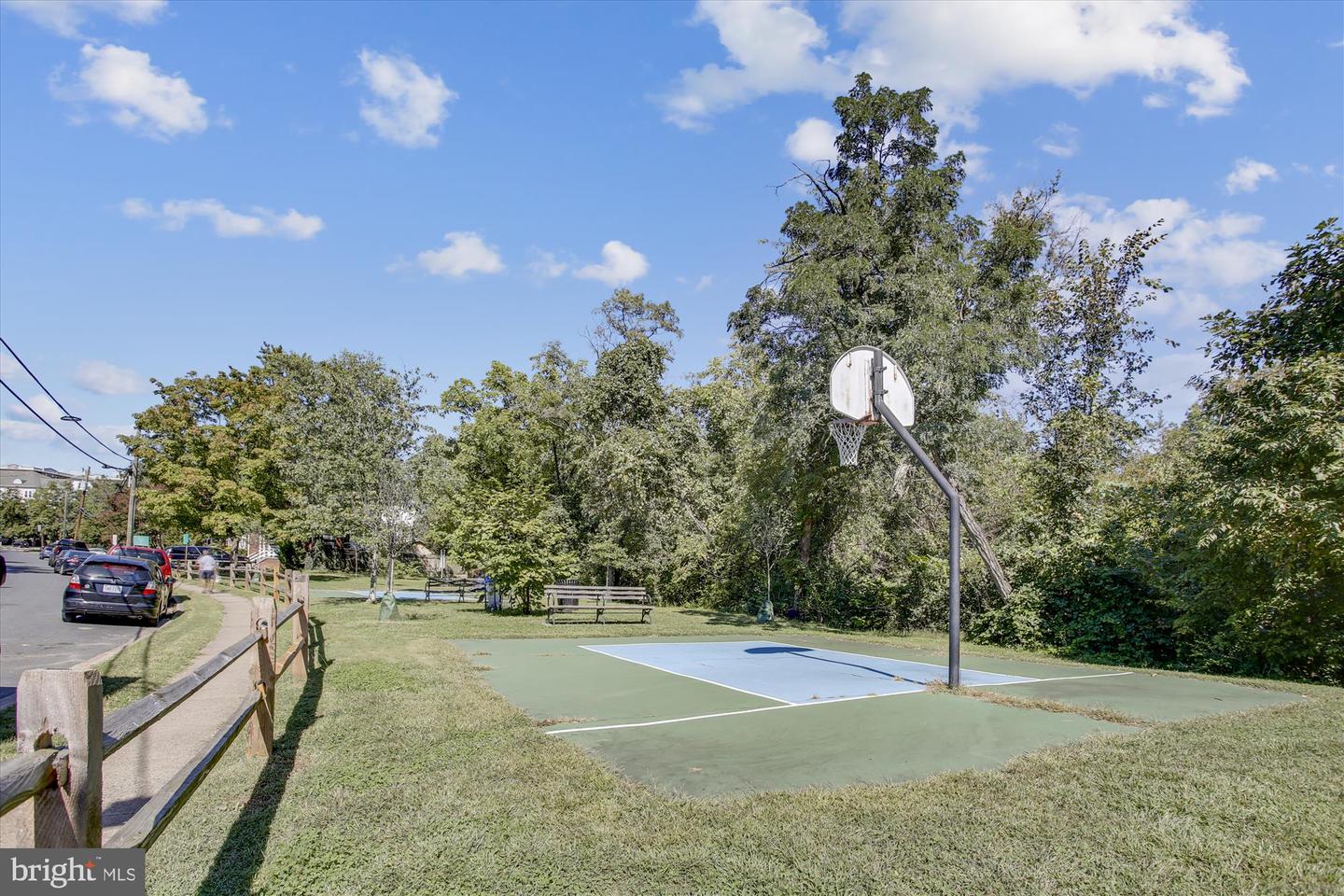 Arlington, Virginia, 22202, United States, 5 Bedrooms Bedrooms, ,3 BathroomsBathrooms,Residential,Active,1926909