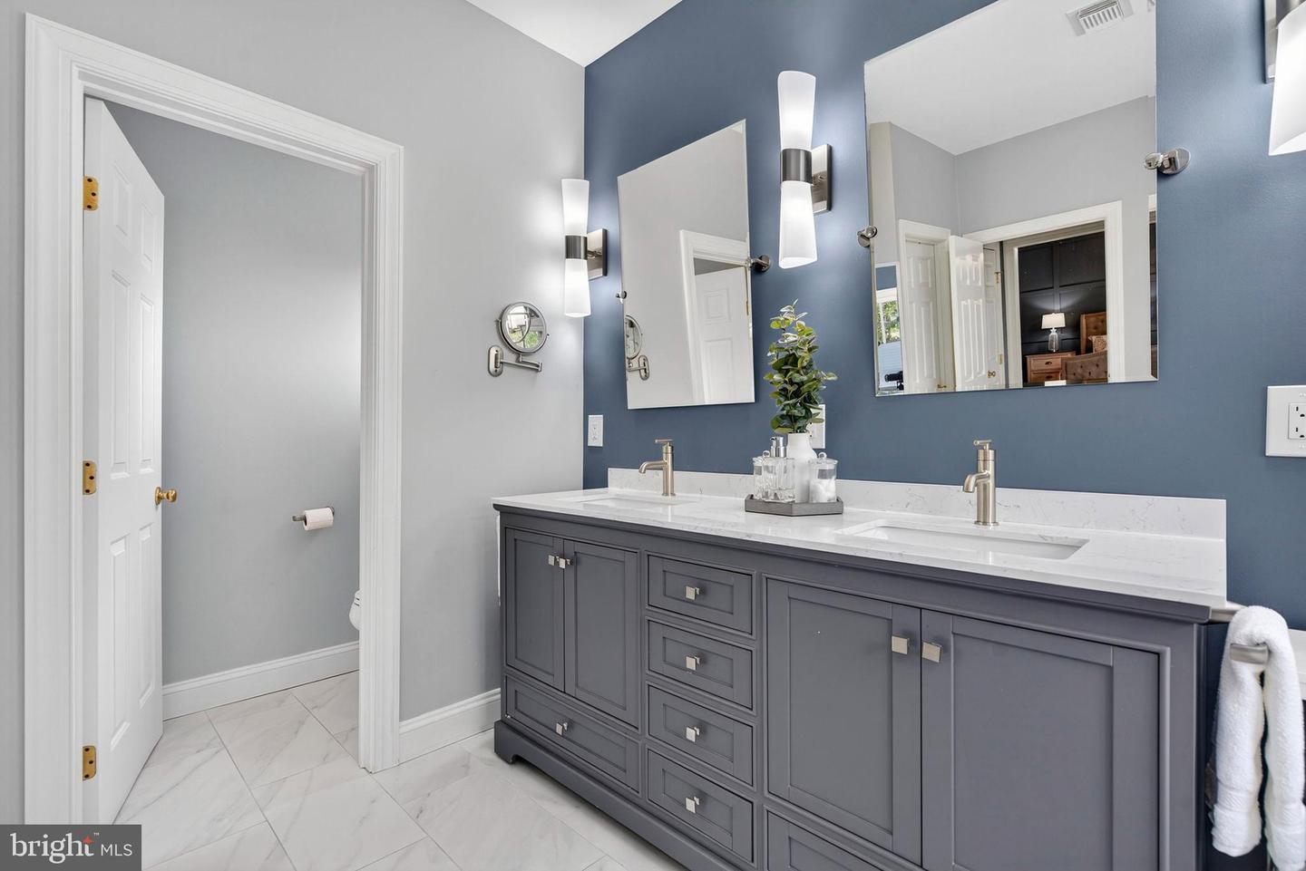 Aldie, Virginia, 20105, United States, 5 Bedrooms Bedrooms, ,5 BathroomsBathrooms,Residential,Active,2010541