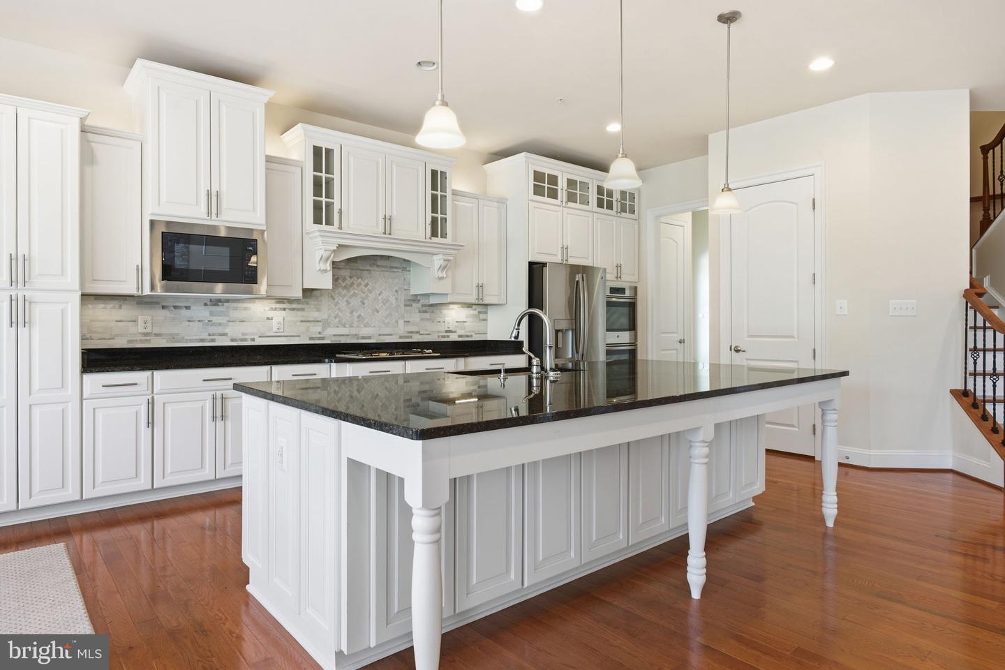Clarksburg, Maryland, 20871, United States, 5 Bedrooms Bedrooms, ,5 BathroomsBathrooms,Residential,Contingent,2045769