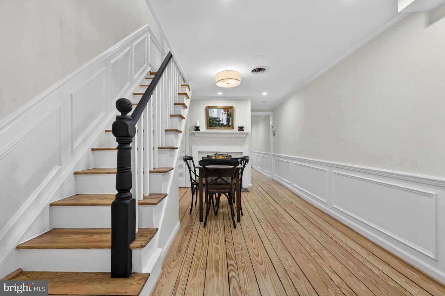 Alexandria, Virginia, 22314, United States, 3 Bedrooms Bedrooms, ,3 BathroomsBathrooms,Residential,Active,2044570