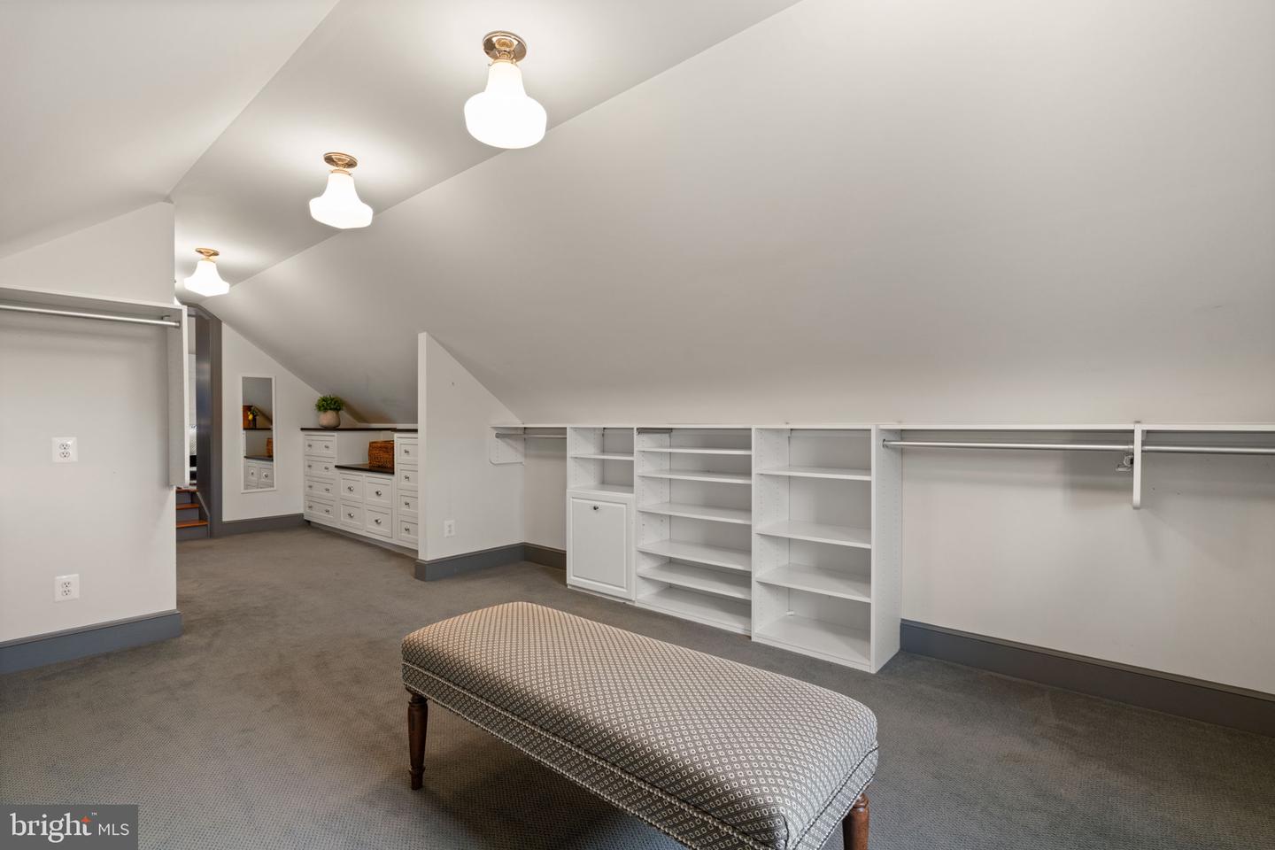 Leesburg, Virginia, 20175, United States, 4 Bedrooms Bedrooms, ,5 BathroomsBathrooms,Residential,Active,2011862