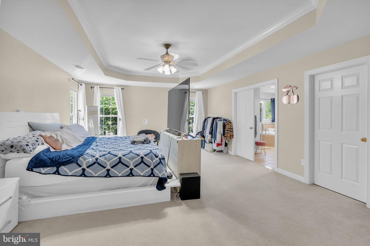 Manassas, Virginia, 20112, United States, 6 Bedrooms Bedrooms, ,5 BathroomsBathrooms,Residential,Active,2052030