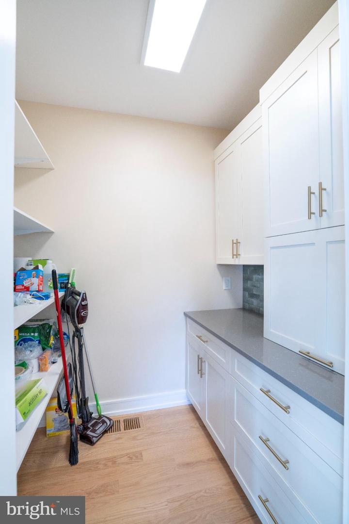 State College, Pennsylvania, 16801, United States, 4 Bedrooms Bedrooms, ,4 BathroomsBathrooms,Residential,Active,2012913