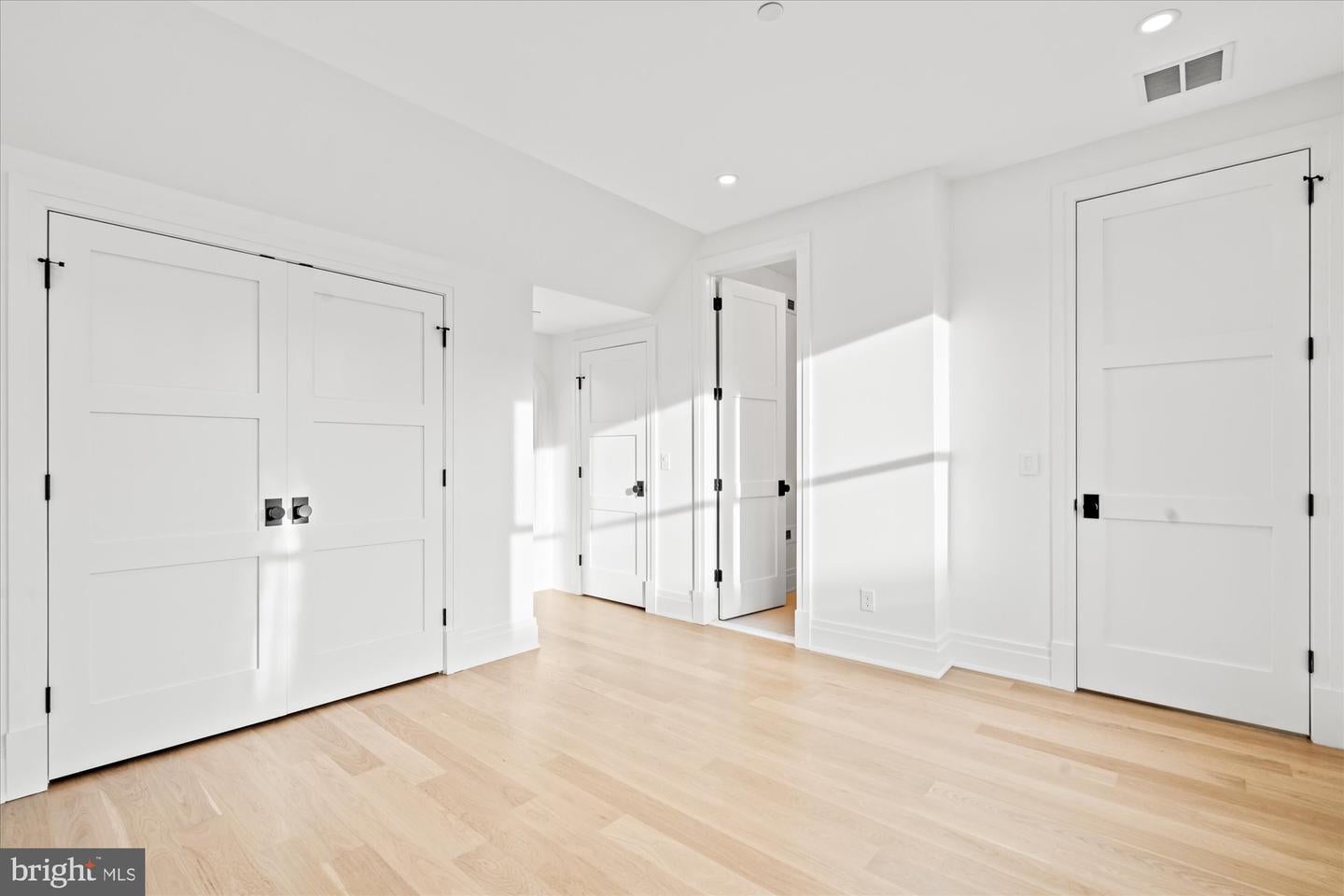 Alexandria, Virginia, 22314, United States, 4 Bedrooms Bedrooms, ,5 BathroomsBathrooms,Residential,Active,1993677