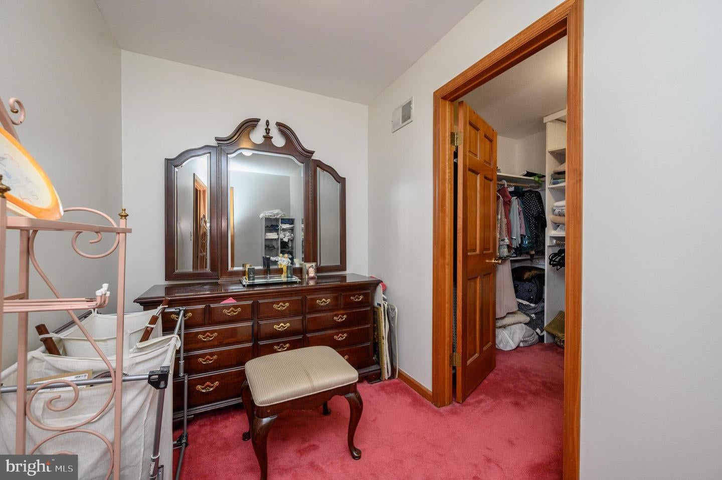 Monmouth Junction, New Jersey, 08852, United States, 5 Bedrooms Bedrooms, ,5 BathroomsBathrooms,Residential,Active,1987239