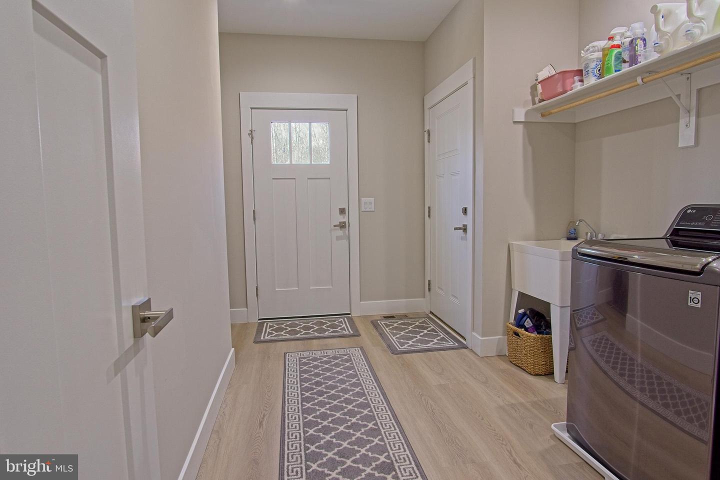 Bumpass, Virginia, 23024, United States, 4 Bedrooms Bedrooms, ,6 BathroomsBathrooms,Residential,Active,2023859