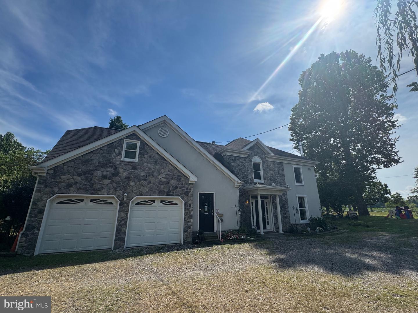 Delanco, New Jersey, 08075, United States, 5 Bedrooms Bedrooms, ,3 BathroomsBathrooms,Residential,Active,1914605