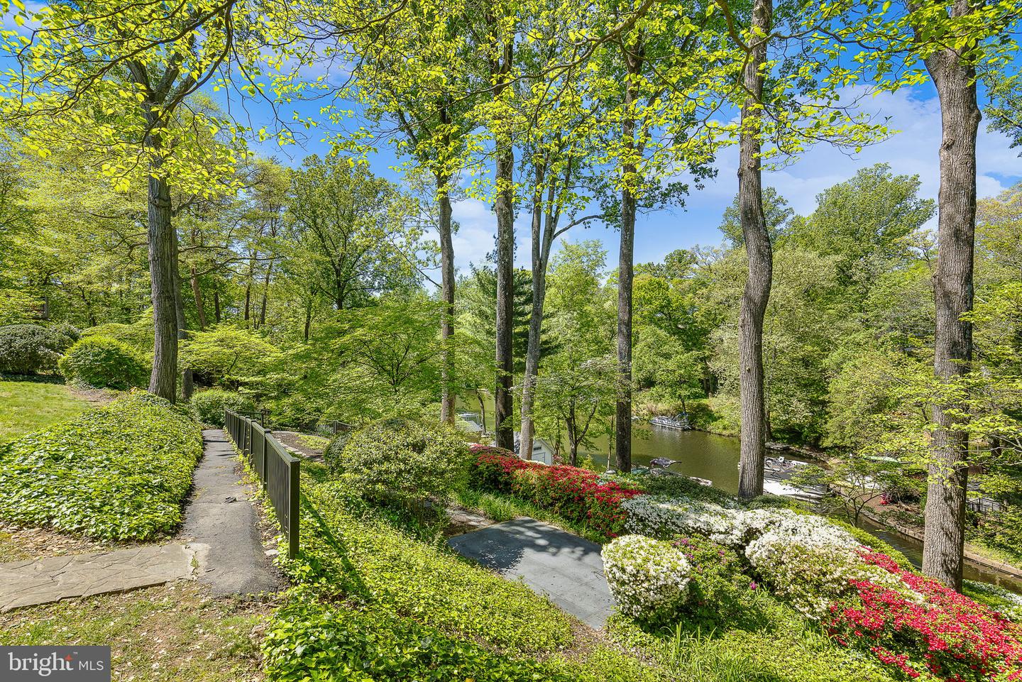Falls Church, Virginia, 22041, United States, ,3 BathroomsBathrooms,Residential,Active,1843858