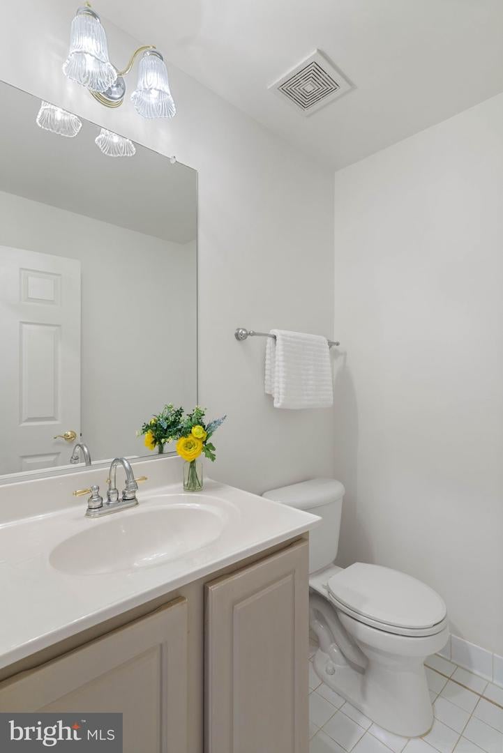 Springfield, Virginia, 22153, United States, 6 Bedrooms Bedrooms, ,6 BathroomsBathrooms,Residential,Active,2044593