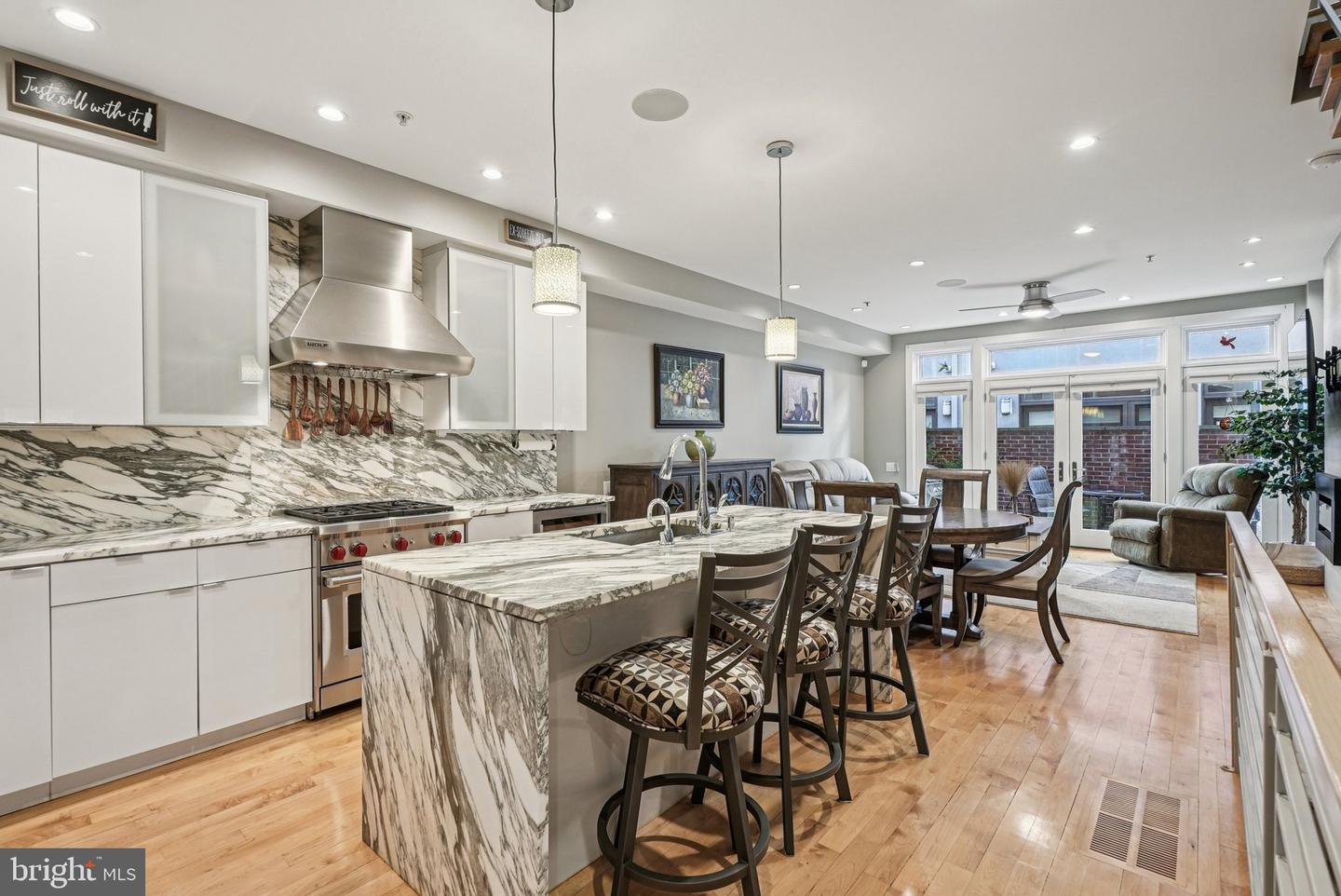 Philadelphia, Pennsylvania, 19147, United States, 4 Bedrooms Bedrooms, ,4 BathroomsBathrooms,Residential,Active,1999178