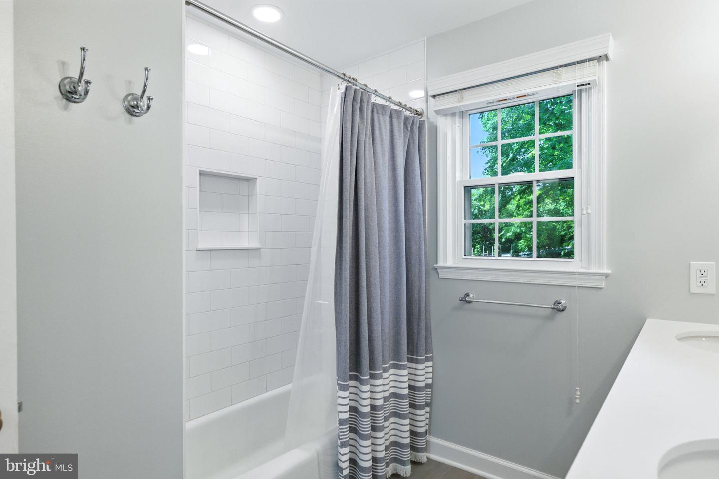 Annandale, Virginia, 22003, United States, 4 Bedrooms Bedrooms, ,4 BathroomsBathrooms,Residential,Active,1900183