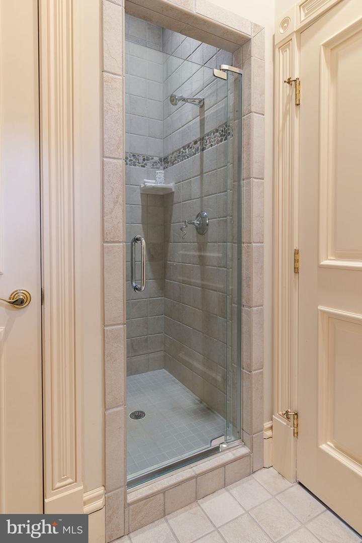 Lorton, Virginia, 22079, United States, 6 Bedrooms Bedrooms, ,8 BathroomsBathrooms,Residential,Active,1933878