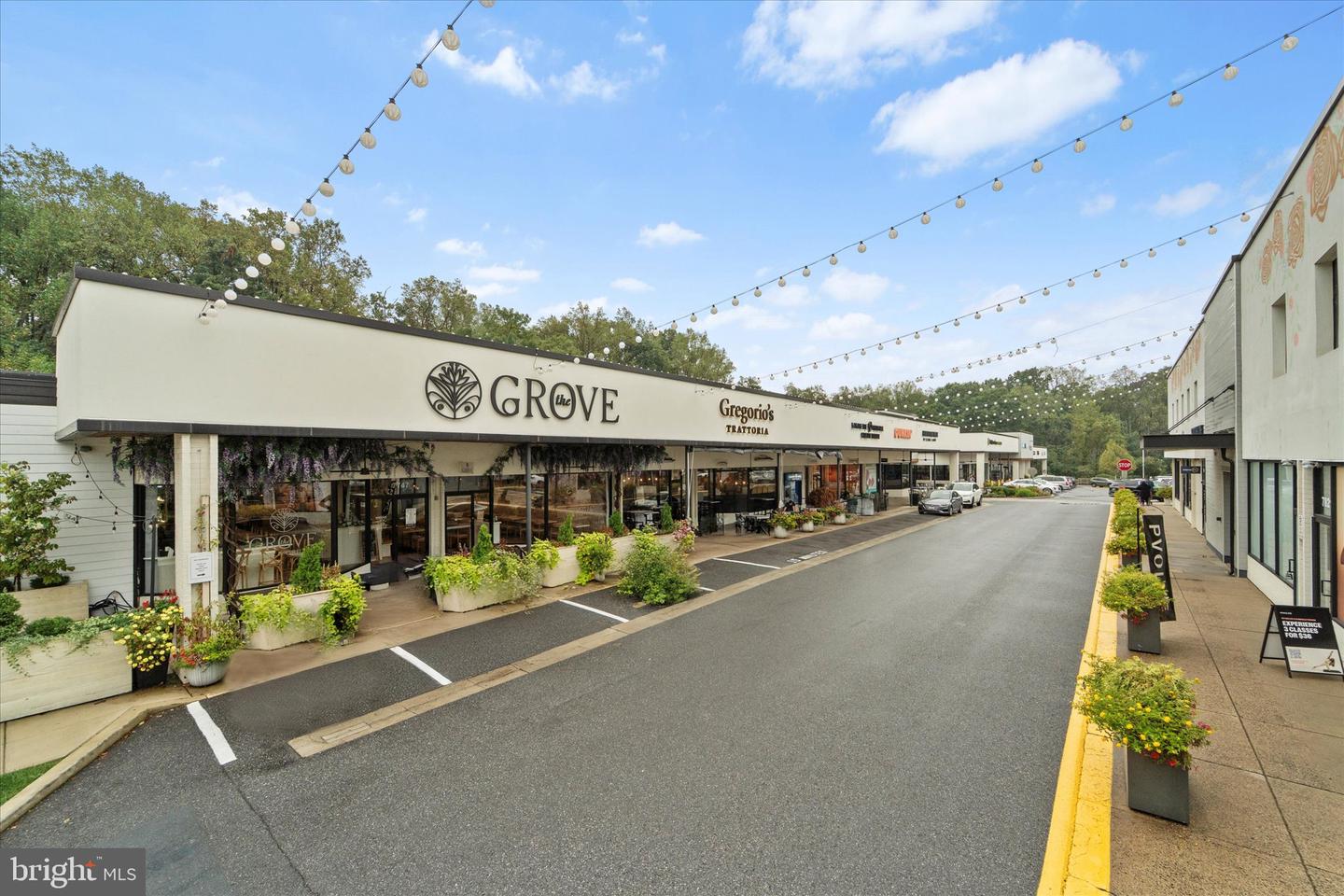 Potomac, Maryland, 20854, United States, 4 Bedrooms Bedrooms, ,5 BathroomsBathrooms,Residential,Active,1961966