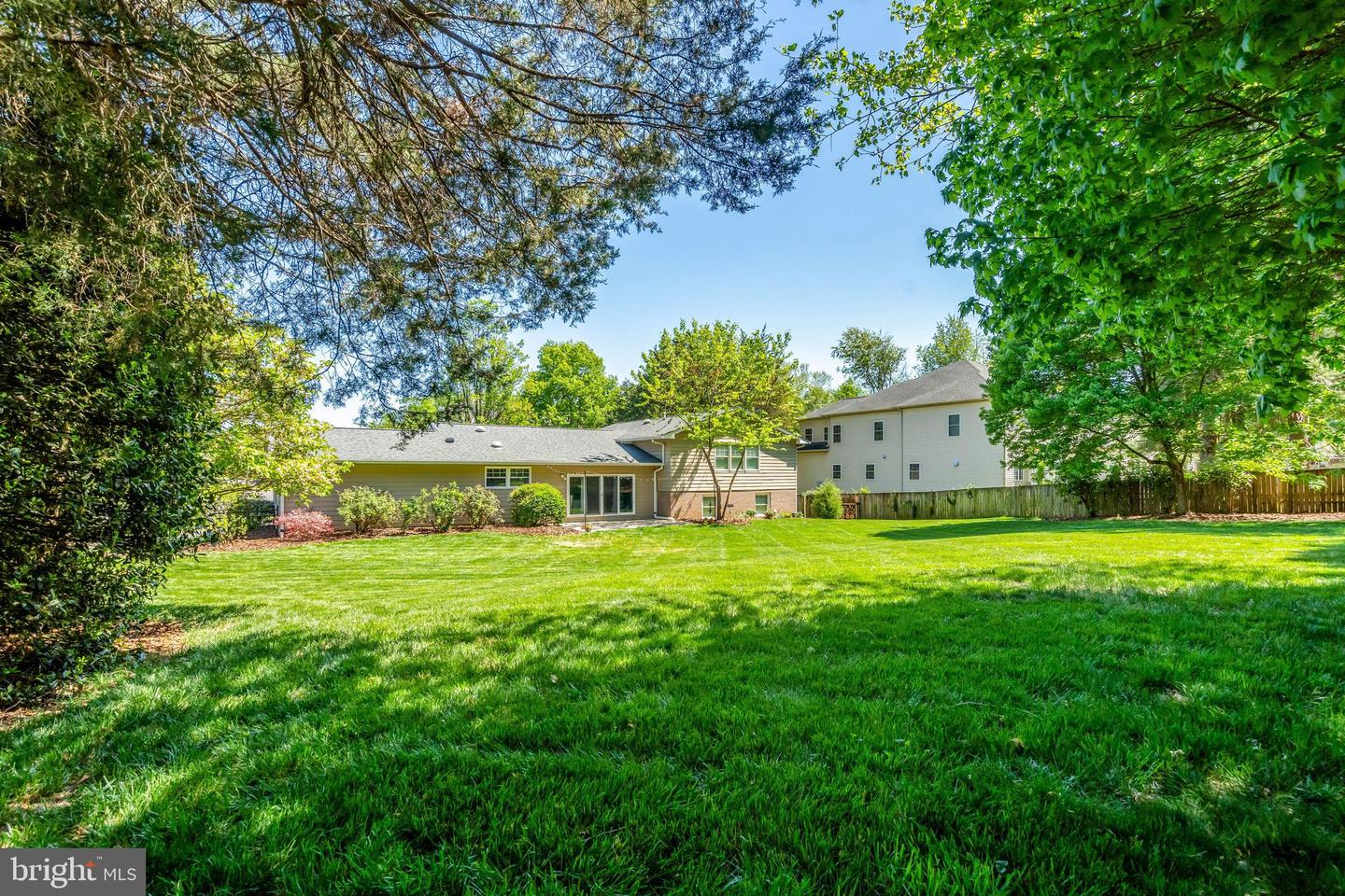 Fairfax, Virginia, 22030, United States, 4 Bedrooms Bedrooms, ,3 BathroomsBathrooms,Residential,Active,2045005