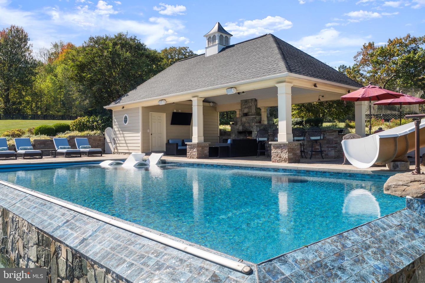 Leesburg, Virginia, 20175, United States, 5 Bedrooms Bedrooms, ,6 BathroomsBathrooms,Residential,Active,1987213