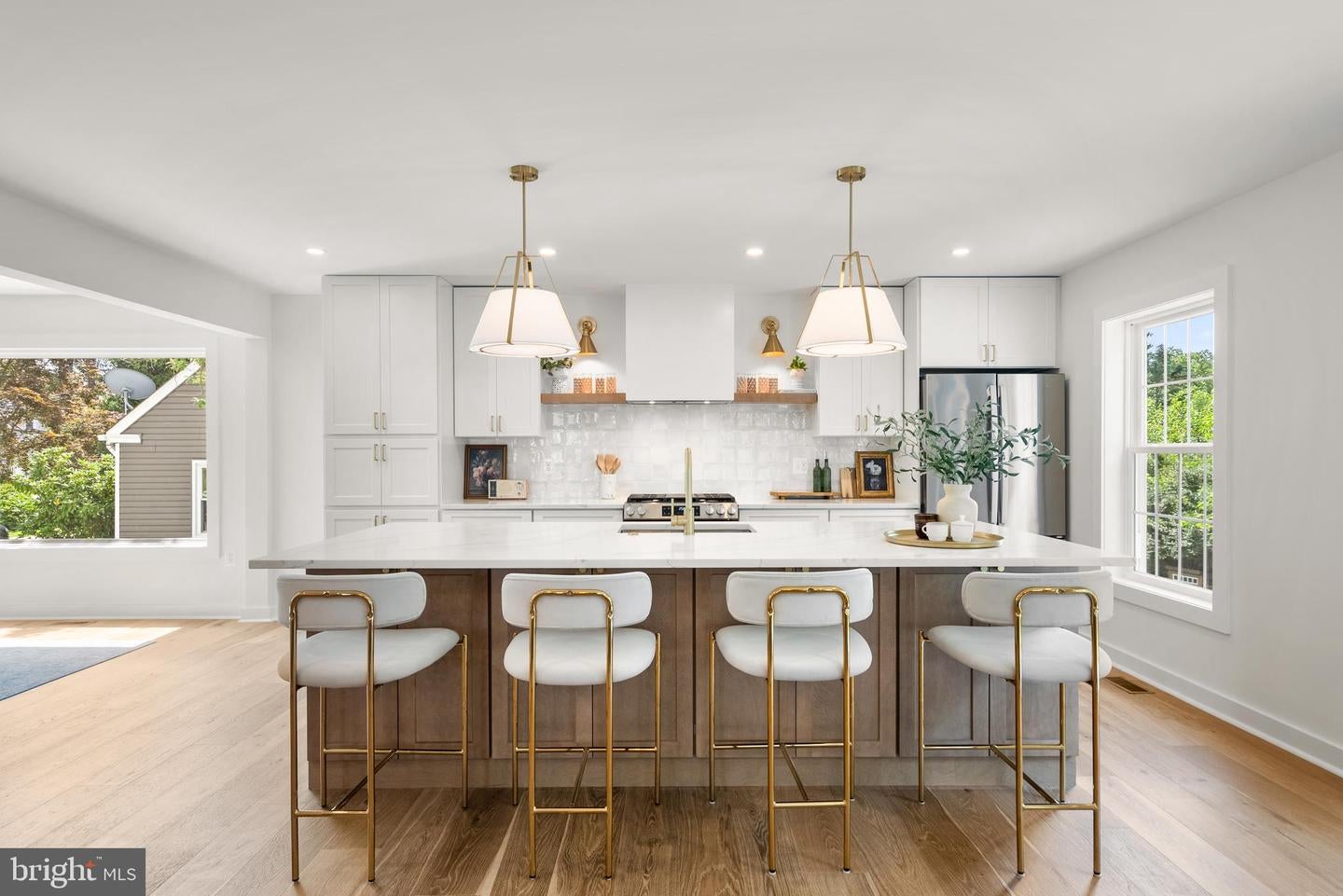 Kensington, Maryland, 20895, United States, 5 Bedrooms Bedrooms, ,4 BathroomsBathrooms,Residential,Active,1904171