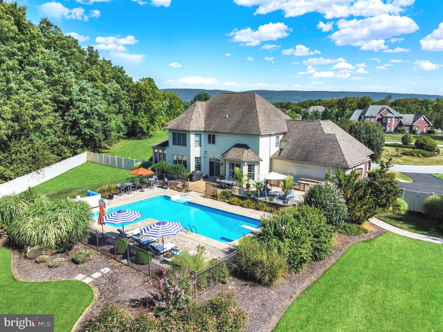Mechanicsburg, Pennsylvania, 17050, United States, 4 Bedrooms Bedrooms, ,6 BathroomsBathrooms,Residential,Active,1941336