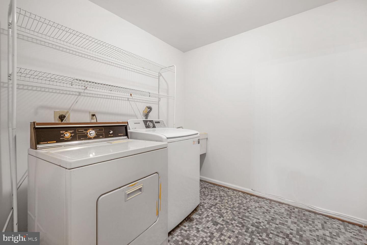 Potomac, Maryland, 20854, United States, 6 Bedrooms Bedrooms, ,6 BathroomsBathrooms,Residential,Active,1823958