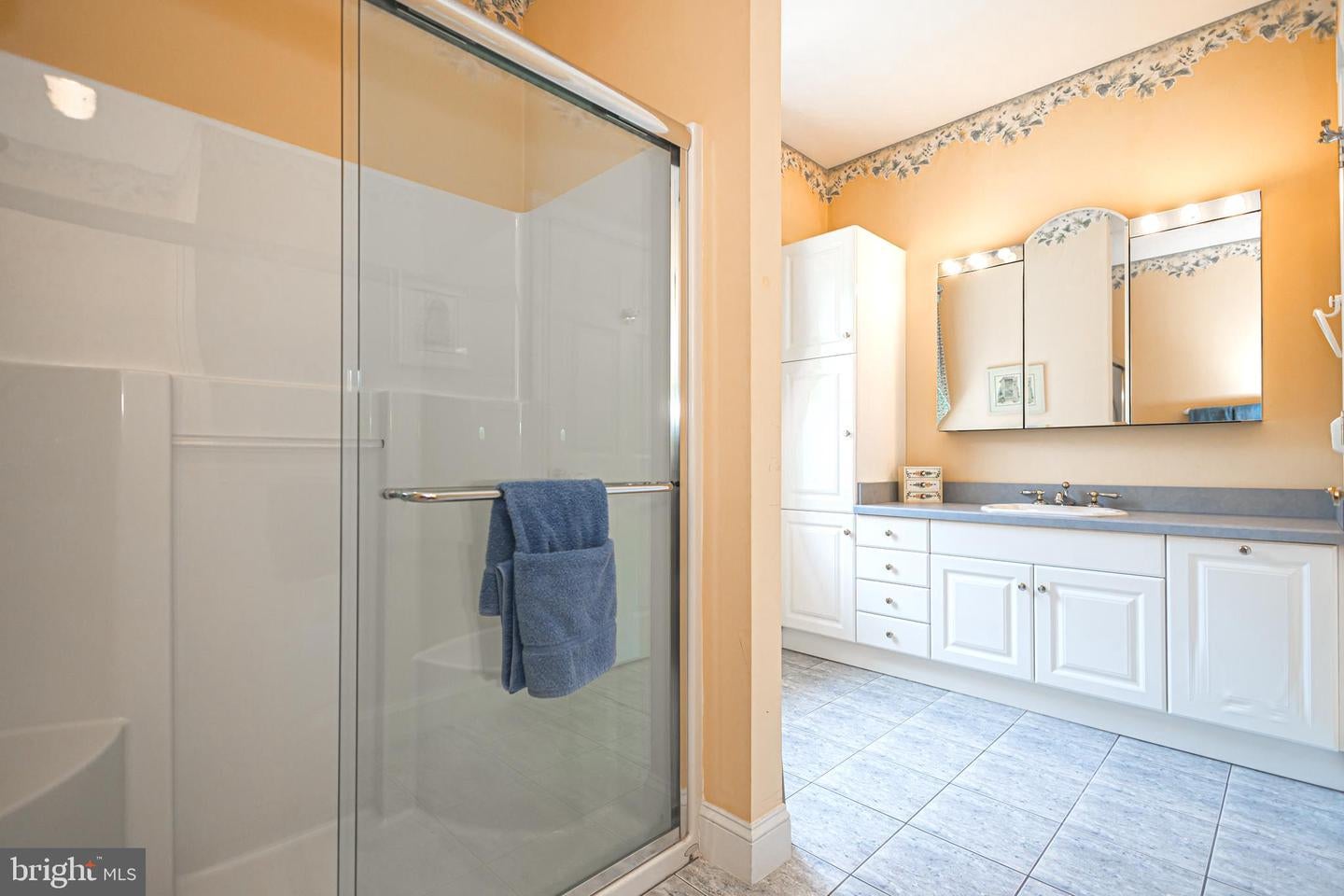 Moorestown, New Jersey, 08057, United States, 5 Bedrooms Bedrooms, ,7 BathroomsBathrooms,Residential,Active,1889333