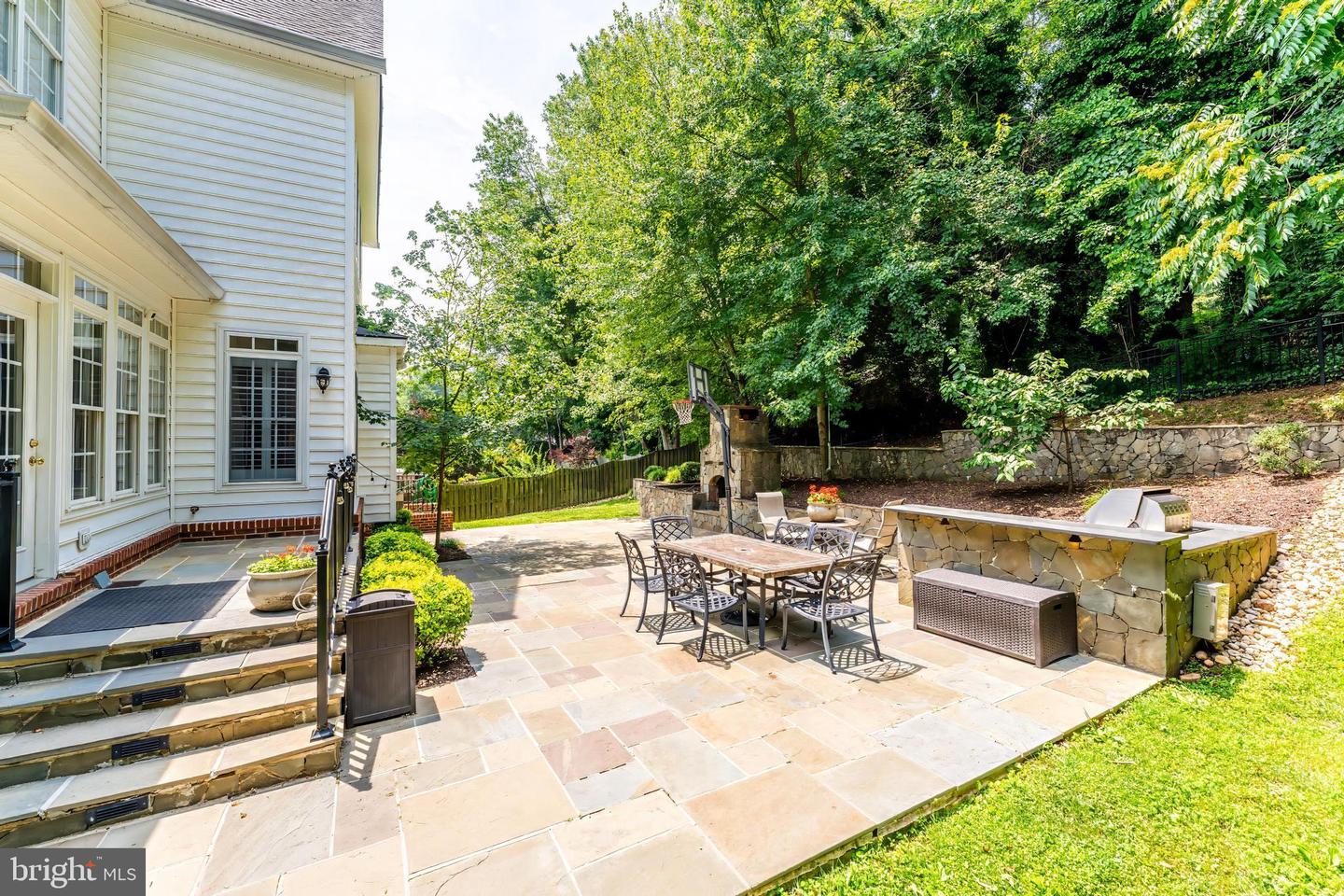 Alexandria, Virginia, 22307, United States, 5 Bedrooms Bedrooms, ,5 BathroomsBathrooms,Residential,Active,1945214